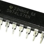7476 DIP IC