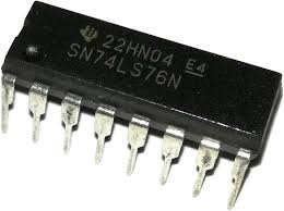 7476 DIP IC