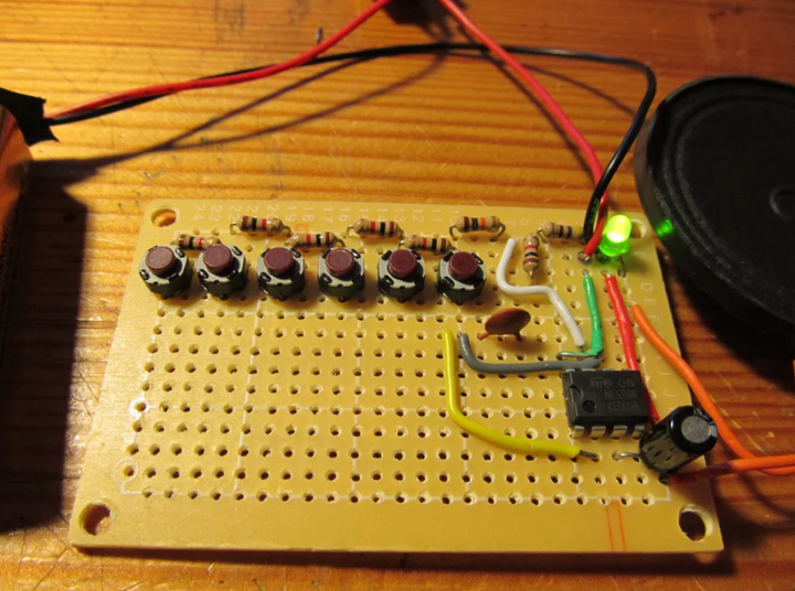 Electronic Piano Using 555 Timer IC Project